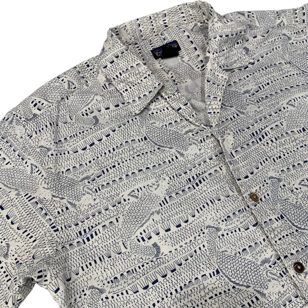 Patagonia A/C Bonefish Print Hawaiian Koi Shirt Organic Cotton Mens Medium Y2K